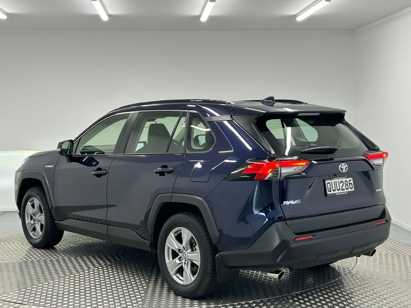 2024 Toyota RAV4 GX 2.5P Hybrid image 5
