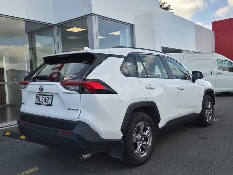 2024 Toyota RAV4 GX 2.5P HYBRID Auto AWD image 3