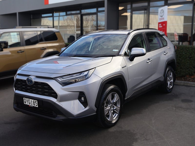 2024 Toyota RAV4 GX 2.5P Hybrid AWD image 3