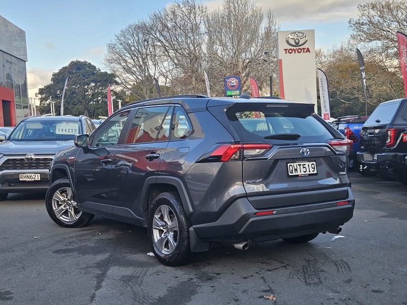 2024 Toyota RAV4 GX 2.5P HYBRID AWD image 3