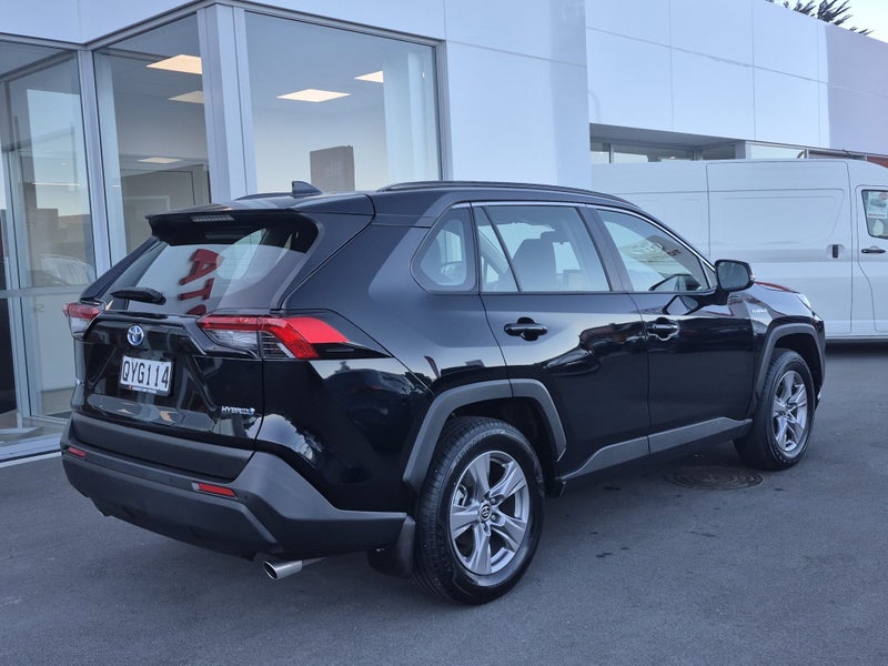 2024 Toyota RAV4 GX 2.5P HYBRID AWD image 3