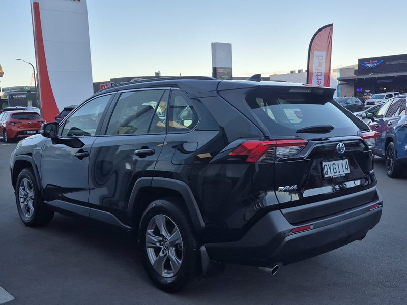 2024 Toyota RAV4 GX 2.5P HYBRID AWD image 5