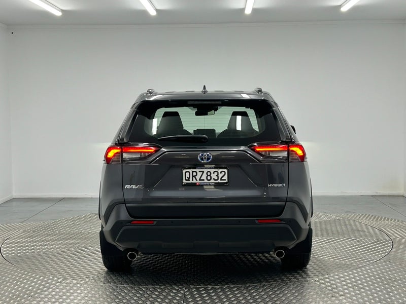 2024 Toyota RAV4 GX 2.5P Hybrid AWD image 4