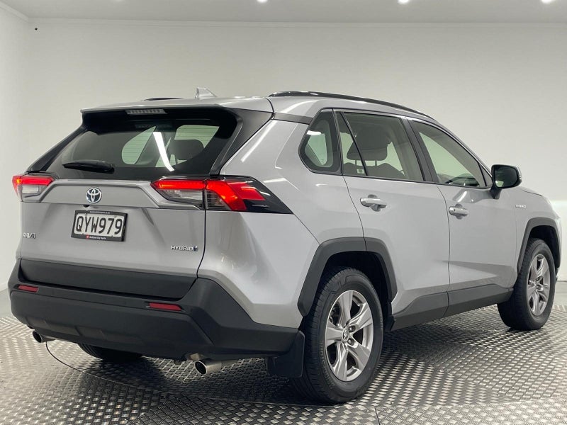 2024 Toyota RAV4 GX 2.5P Hybrid AWD image 3