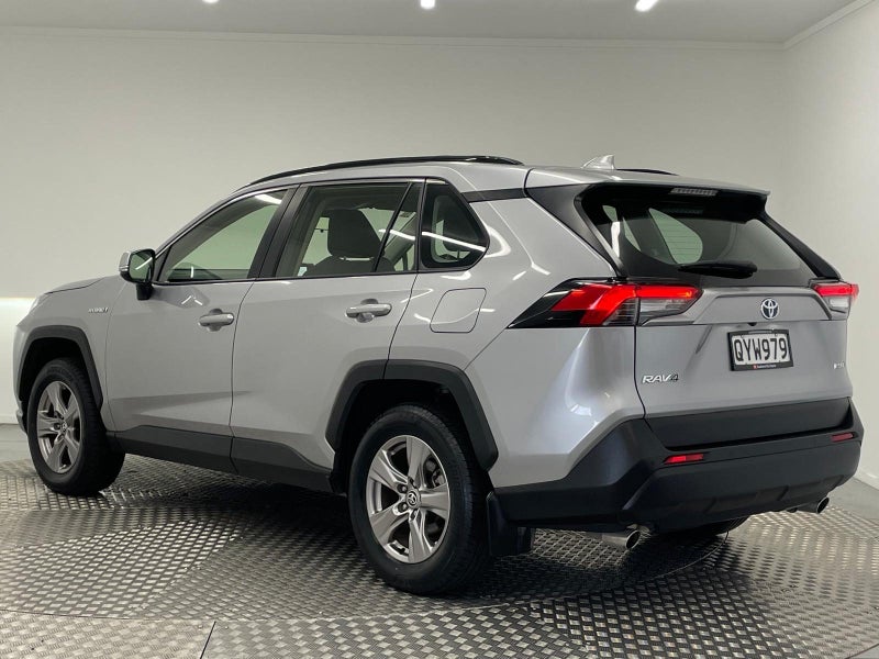 2024 Toyota RAV4 GX 2.5P Hybrid AWD image 5