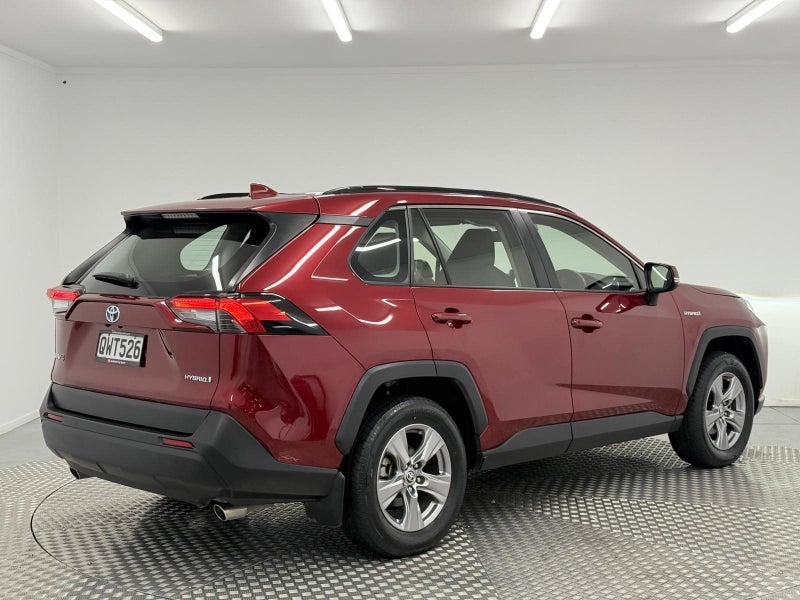 2024 Toyota RAV4 GX 2.5P Hybrid AWD image 3