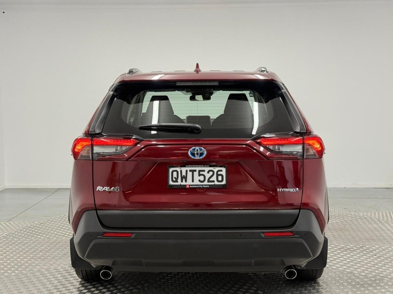 2024 Toyota RAV4 GX 2.5P Hybrid AWD image 4