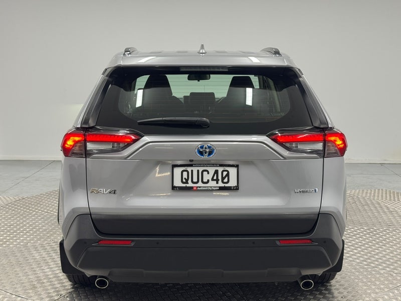 2024 Toyota RAV4 GX 2.5P Hybrid AWD image 4
