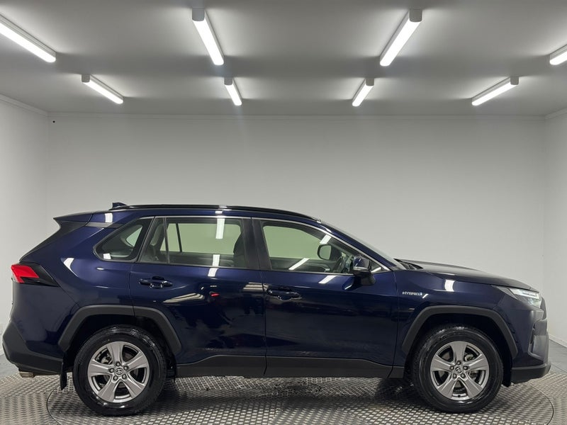 2024 Toyota RAV4 GX 2.5P Hybrid AWD image 2