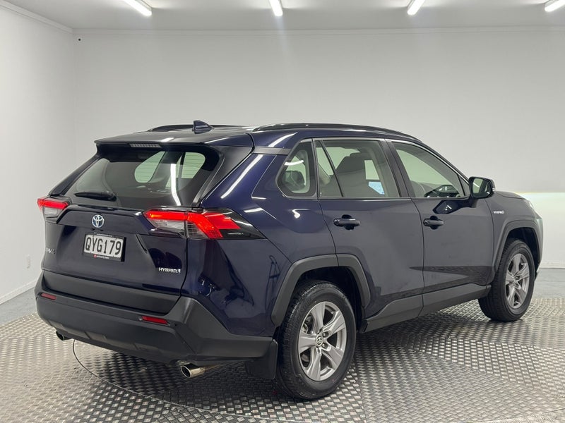 2024 Toyota RAV4 GX 2.5P Hybrid AWD image 3