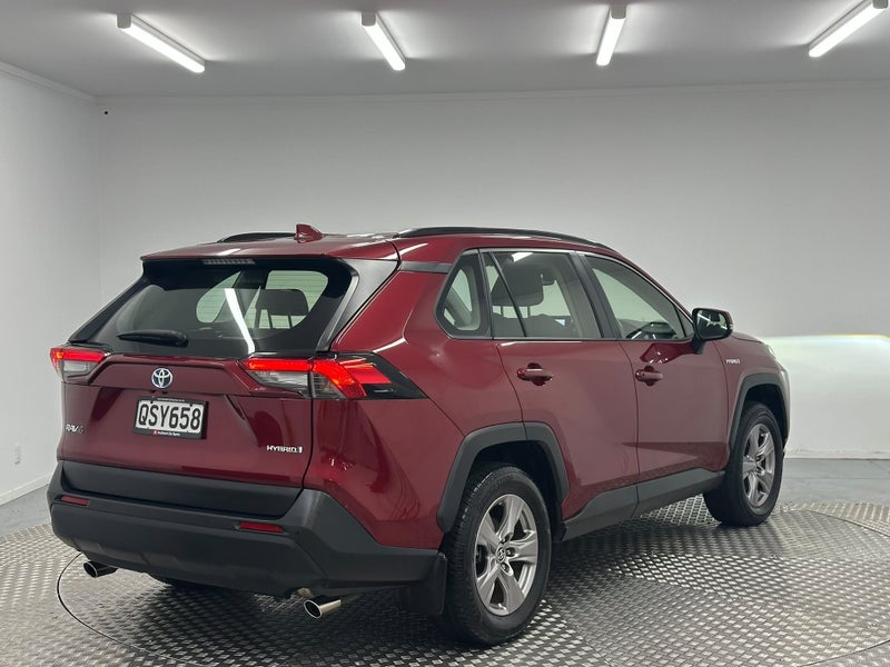 2024 Toyota RAV4 GX 2.5P Hybrid AWD image 3