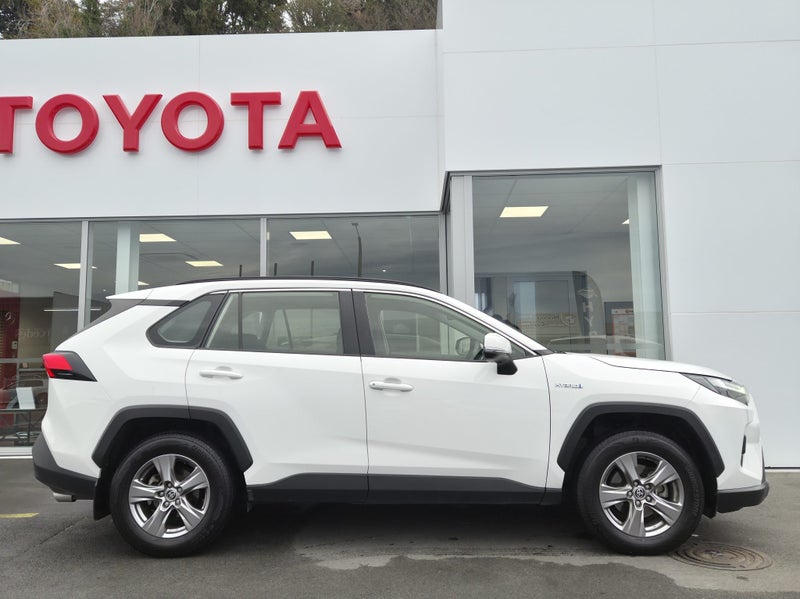 2024 Toyota RAV4 GX 2.5P HYBRID AWD image 2