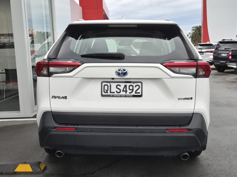 2024 Toyota RAV4 GX 2.5P HYBRID AWD image 4