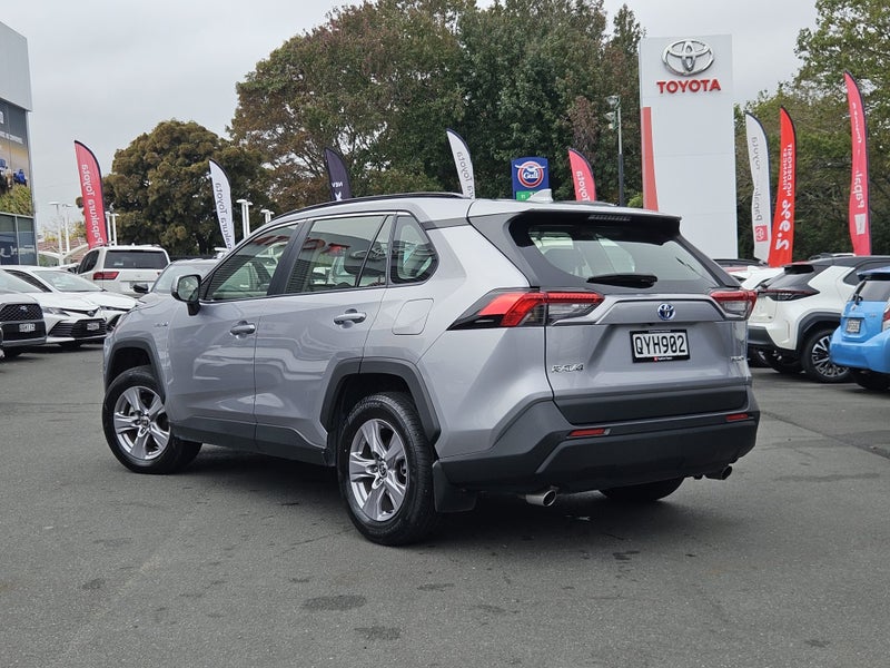 2024 Toyota RAV4 GX 2.5P HYBRID AWD image 3