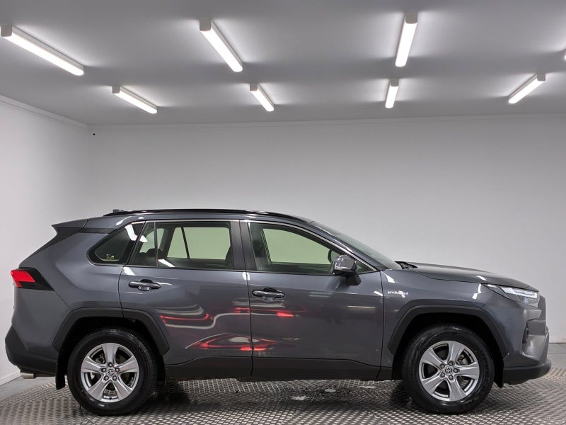 2024 Toyota RAV4 GX 2.5P Hybrid AWD image 2