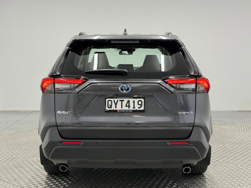 2024 Toyota RAV4 GX 2.5P Hybrid AWD image 4