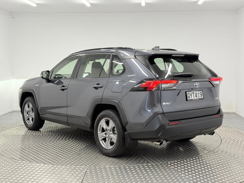2024 Toyota RAV4 GX 2.5P Hybrid AWD image 5
