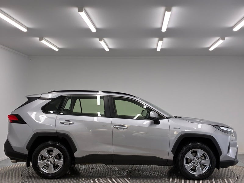2024 Toyota RAV4 GX 2.5P Hybrid AWD image 2