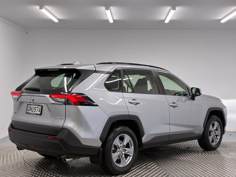 2024 Toyota RAV4 GX 2.5P Hybrid AWD image 3