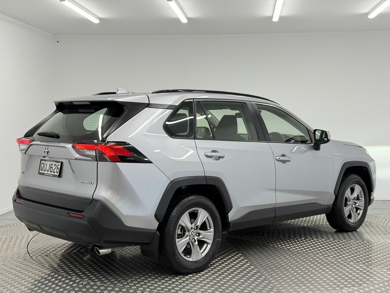 2024 Toyota RAV4 GX 2.5P Hybrid AWD image 3