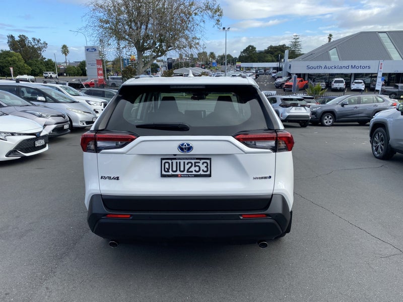 2024 Toyota RAV4 GX 2.5P Hybrid AWD image 3