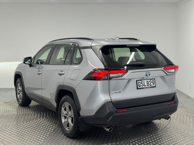 2024 Toyota RAV4 GX 2.5P Hybrid AWD image 5