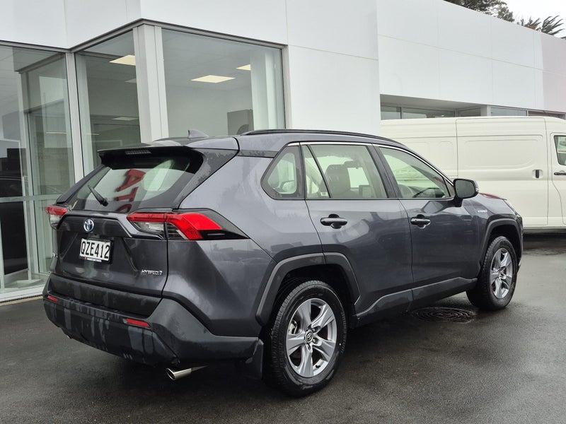 2024 Toyota RAV4 GX 2.5P HYBRID AWD Auto image 3
