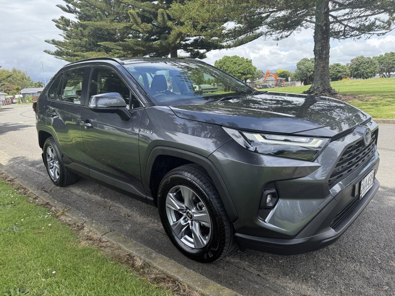 2024 Toyota RAV4 GX 2.5P Hybrid AWD Automatic SUV image 3