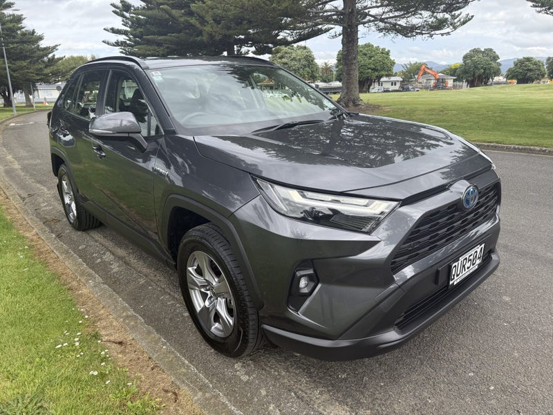 2024 Toyota RAV4 GX 2.5P Hybrid AWD Automatic SUV image 3