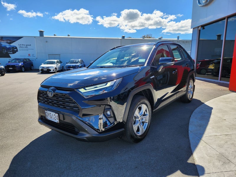 2024 Toyota RAV4 GX 2.5P Hybrid AWD Automatic SUV image 3