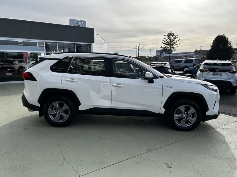 2024 Toyota RAV4 GX 2.5P Hybrid AWD Automatic SUV image 5