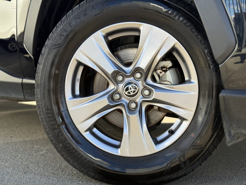 2024 Toyota RAV4 GX 2.5P HYBRID AWD CERTIFIED image 3