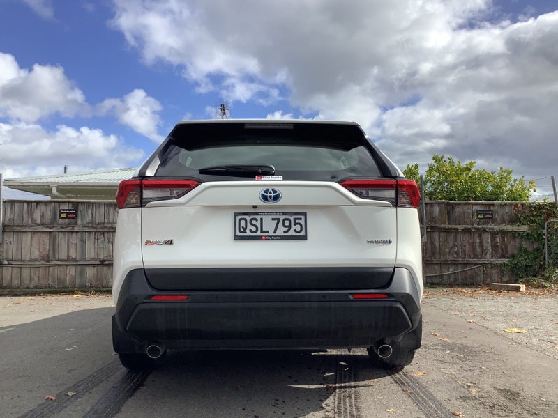 2024 Toyota RAV4 GX 2.5P Hybrid AWD SUV image 4