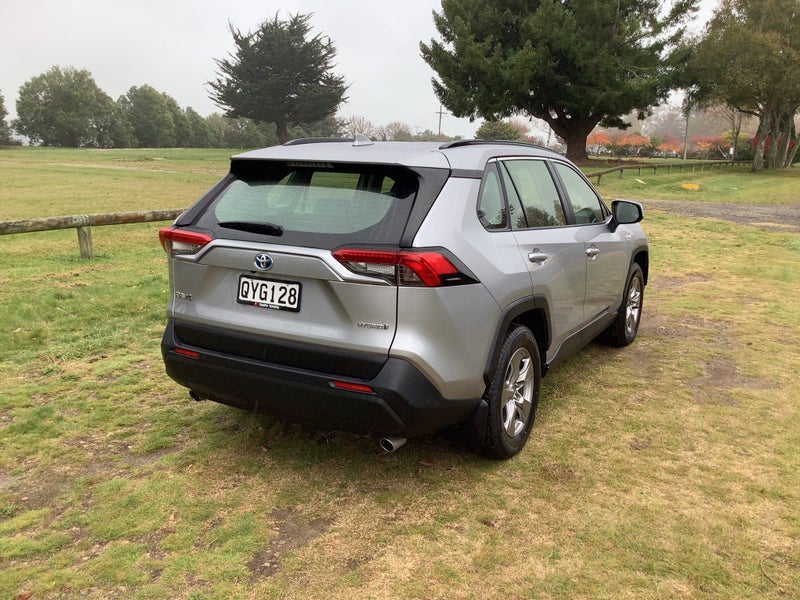 2024 Toyota RAV4 GX 2.5P Hybrid Electric Vehicle image 5