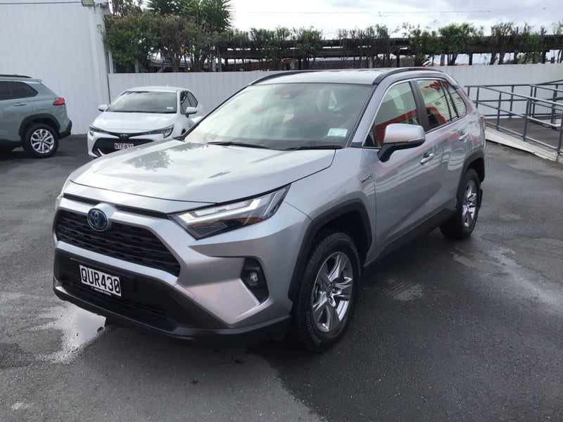 2024 Toyota RAV4 GX 2.5P Hybrid SUV image 3