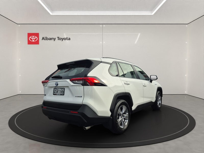 2024 Toyota RAV4 GX 2.5PH/4WD/HD image 3