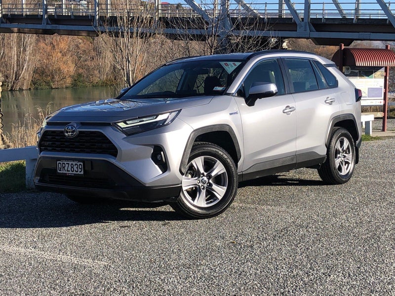 2024 Toyota RAV4 GX AWD Hybrid Auto image 3