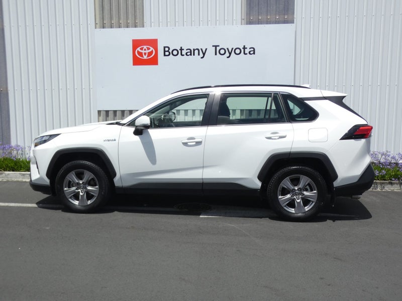2024 Toyota RAV4 GX Hybrid image 5