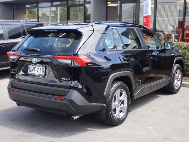 2024 Toyota RAV4 GX HYBRID AWD/4WD, Push Start image 4