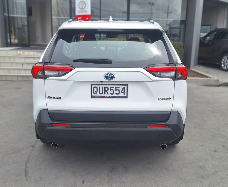 2024 Toyota RAV4 GX HYBRID AWD/4WD, Push Start image 5
