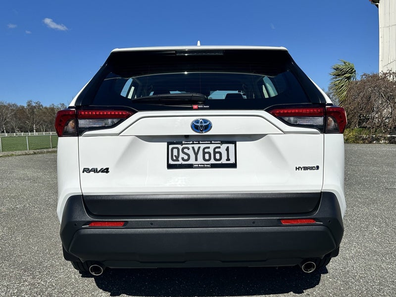 2024 Toyota RAV4 GX Hybrid AWD image 4