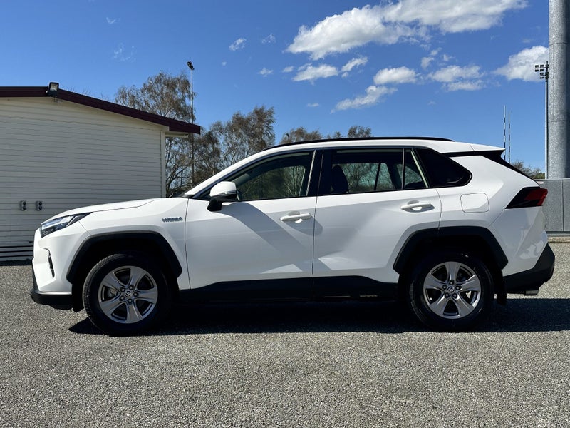 2024 Toyota RAV4 GX Hybrid AWD image 5