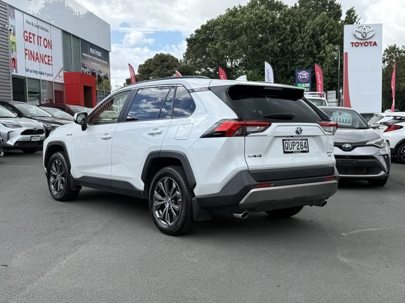 2024 Toyota RAV4 GXL 2.5 HV AWD image 3