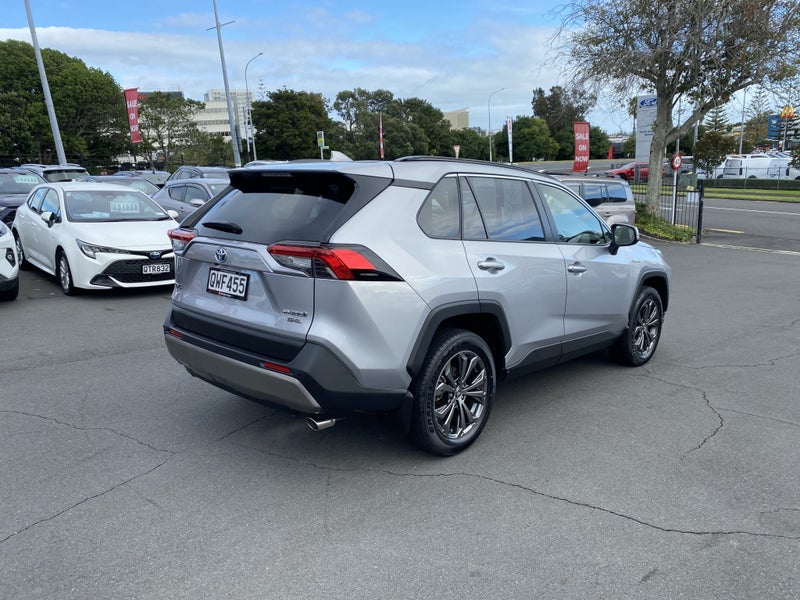 2024 Toyota RAV4 GXL 2.5 Hybrid image 2