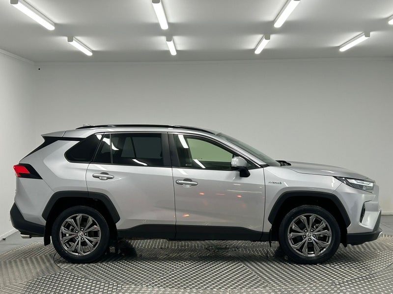 2024 Toyota RAV4 GXL 2.5 Hybrid AWD image 2