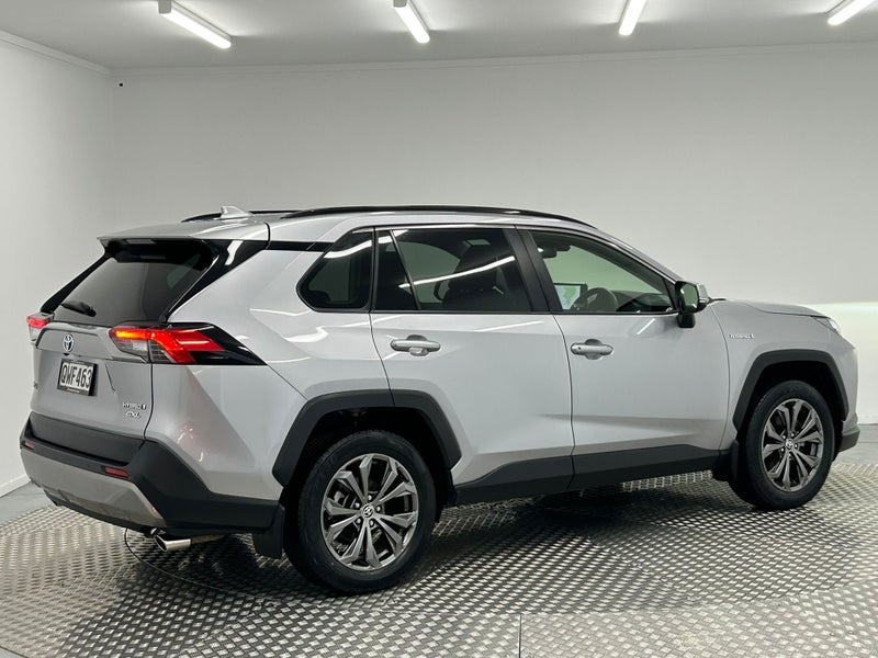 2024 Toyota RAV4 GXL 2.5 Hybrid AWD image 3