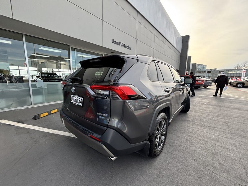 2024 Toyota RAV4 GXL 2.5 HYBRID POPULAR SUV image 3