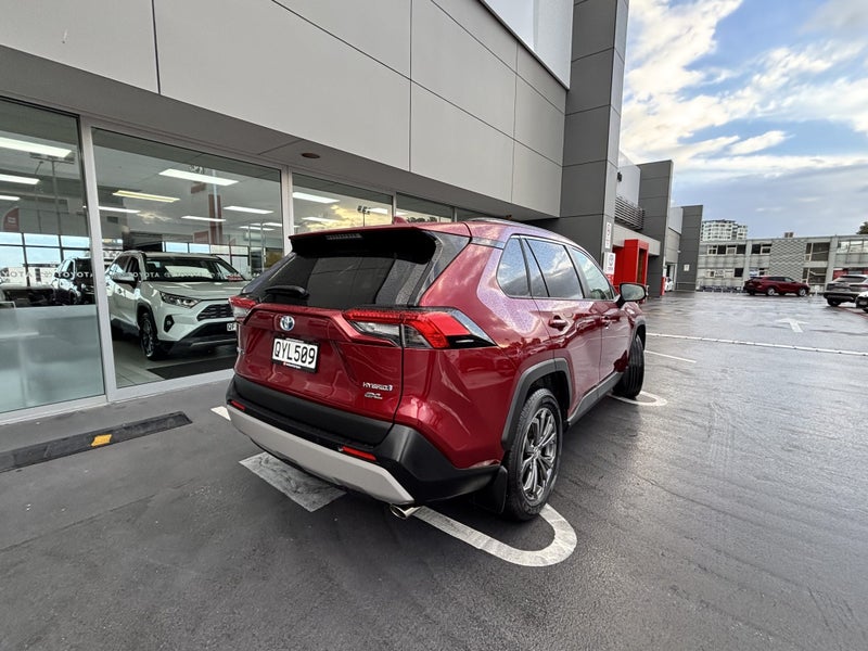 2024 Toyota RAV4 GXL 2.5 HYBRID POPULAR SUV image 3