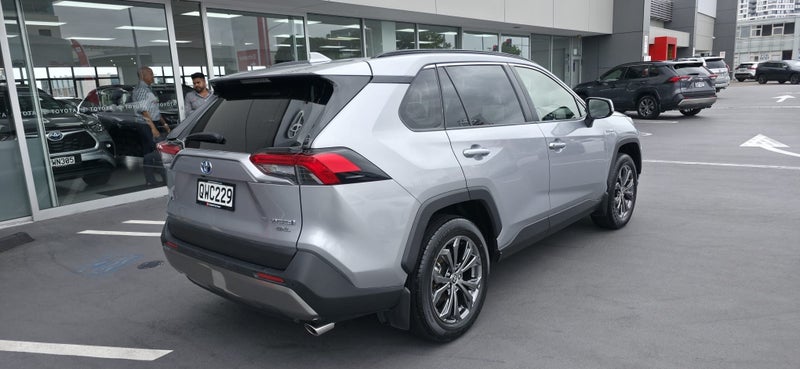 2024 Toyota RAV4 GXL 2.5 HYBRID POPULAR SUV image 3