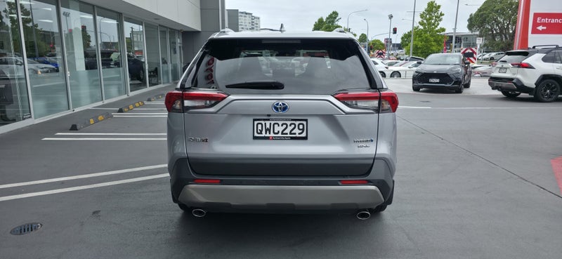 2024 Toyota RAV4 GXL 2.5 HYBRID POPULAR SUV image 5